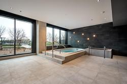 Hot tub - 