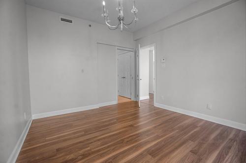 Bedroom - 110-245 Ch. Bates, Mont-Royal, QC - Indoor Photo Showing Other Room