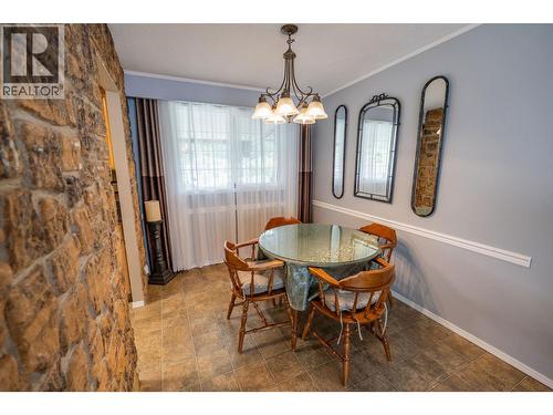 1955 Commodore Crescent, Williams Lake, BC - Indoor Photo Showing Dining Room