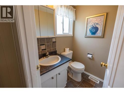 1955 Commodore Crescent, Williams Lake, BC - Indoor Photo Showing Bathroom