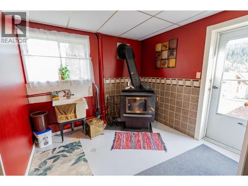 1955 Commodore Crescent, Williams Lake, BC - Indoor With Fireplace