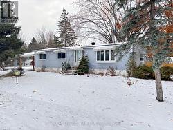 3 FRINGEWOOD DRIVE  Ottawa, ON K2S 1T1