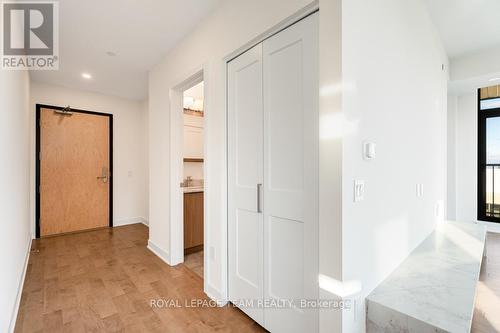 2704 - 340 Queen Street, Ottawa, ON - Indoor Photo Showing Other Room