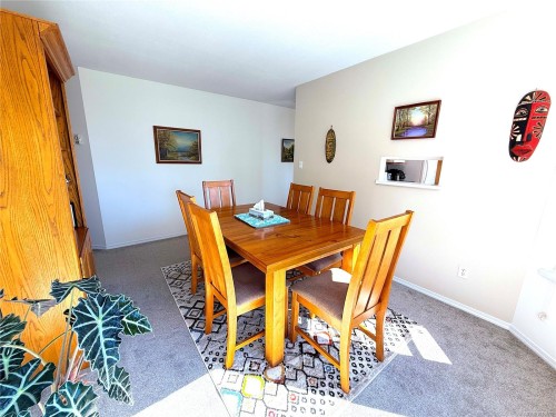 201-1216 Island Hwy South, Campbell River, BC - Indoor Photo Showing Dining Room