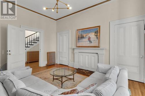 389 King Street E, Gananoque, ON - Indoor