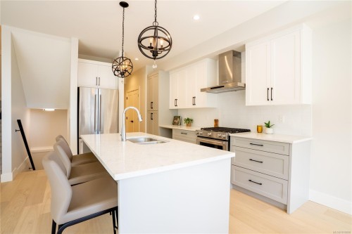 1536 Marble Pl, Langford, BC - Indoor Photo Showing Kitchen With Double Sink With Upgraded Kitchen