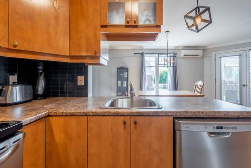 Kitchen - 104 Rue Proulx, Saint-Joseph-Du-Lac, QC - Indoor Photo Showing Kitchen