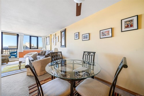 904-647 Michigan St, Victoria, BC - Indoor Photo Showing Dining Room