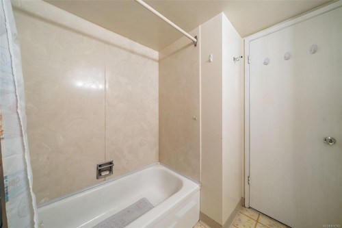 904-647 Michigan St, Victoria, BC - Indoor Photo Showing Bathroom