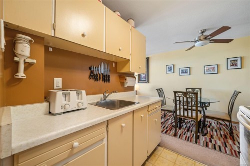 904-647 Michigan St, Victoria, BC - Indoor Photo Showing Other Room