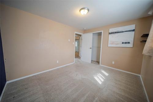 920 22Nd Avenue, Cranbrook, BC - Indoor Photo Showing Other Room