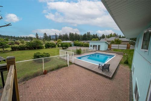 920 22Nd Avenue, Cranbrook, BC - Outdoor With In Ground Pool