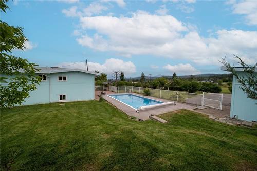 920 22Nd Avenue, Cranbrook, BC - Outdoor With In Ground Pool
