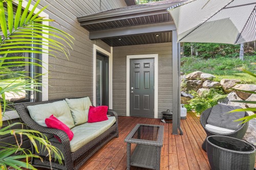 Hall d'entrée/Vestibule - 1080Z  - 1082Z Ch. Du Grand-Ruisseau, Saint-Sauveur, QC - Outdoor With Deck Patio Veranda With Exterior