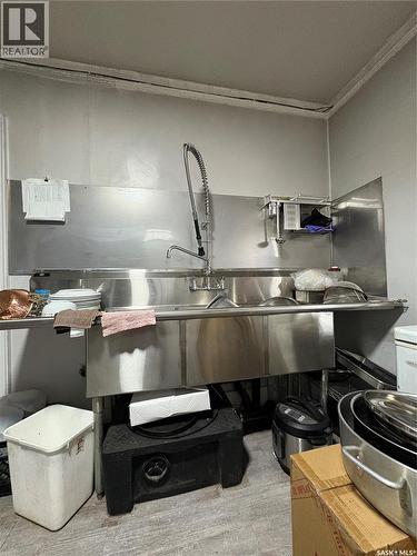 1736 Winnipeg Street, Regina, SK - Indoor Photo Showing Kitchen