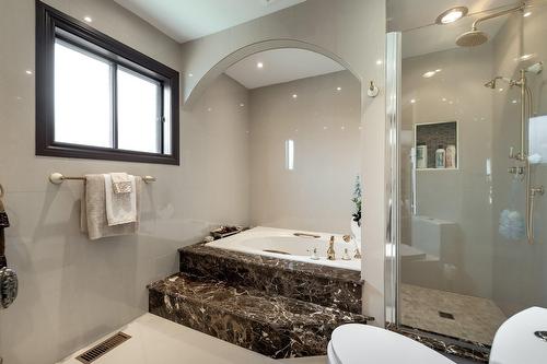 Salle de bains - 1185 Rue Tecumseh, Dollard-Des-Ormeaux, QC - Indoor Photo Showing Bathroom