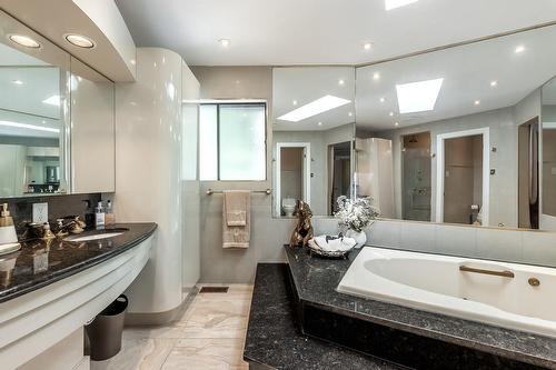 Salle de bains attenante à la CCP - 1185 Rue Tecumseh, Dollard-Des-Ormeaux, QC - Indoor Photo Showing Bathroom