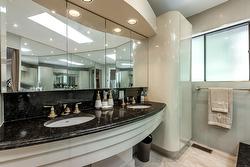 Ensuite bathroom - 
