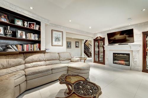 Salle familiale - 1185 Rue Tecumseh, Dollard-Des-Ormeaux, QC - Indoor Photo Showing Living Room With Fireplace