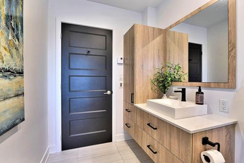 Bathroom - 101-3900 Boul. Henri-Bourassa E., Montréal (Montréal-Nord), QC - Indoor Photo Showing Other Room