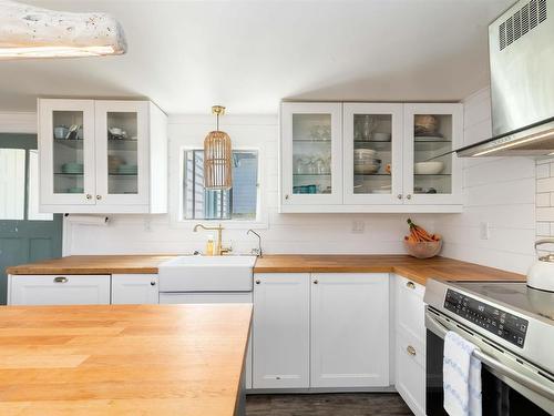 226 Central Port Mouton Road, Port Mouton, NS 