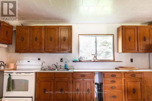 3314 Flinton Road, Addington Highlands, ON - Indoor Photo Showing Kitchen With Double Sink