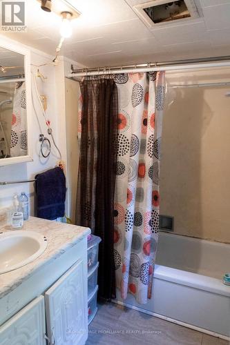 3314 Flinton Road, Addington Highlands, ON - Indoor Photo Showing Bathroom