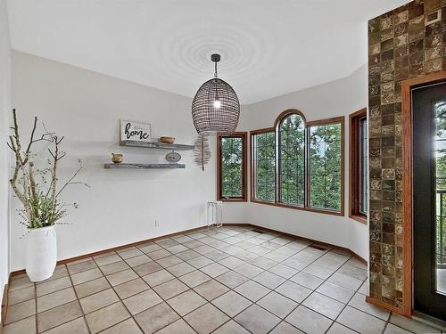 3211 Mcdonald Avenue, Brandon, MB - Indoor Photo Showing Other Room