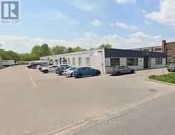 1 - 32 HOWDEN ROAD  Toronto, ON M1R 3E4