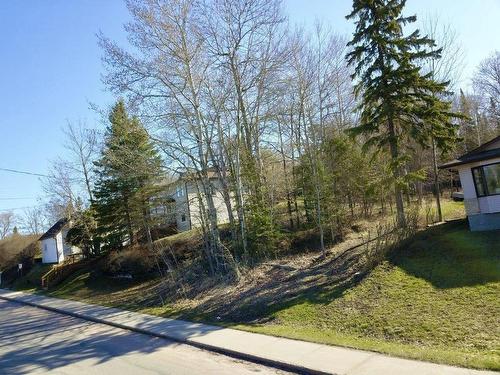 881 4Th Avenue S, Kenora, ON 