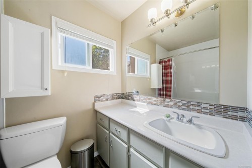 111-2860 Sooke Lake Rd, Langford, BC 