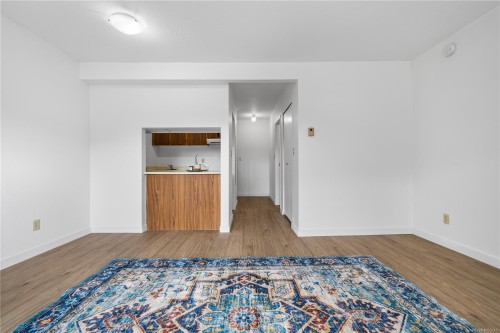 305-611 Macmillan Dr, Sayward, BC - Indoor Photo Showing Bedroom