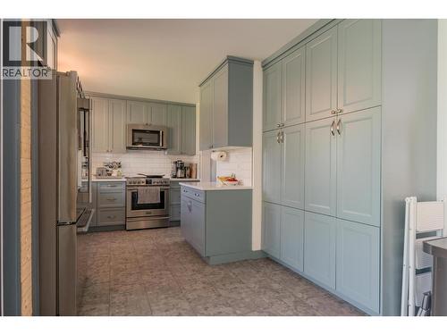 301 Sylvia Crescent, Trail, BC - Indoor Photo Showing Kitchen