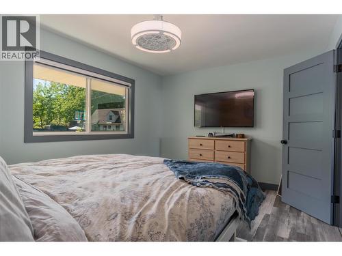 301 Sylvia Crescent, Trail, BC - Indoor Photo Showing Bedroom