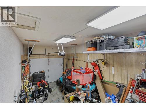 1721 Brunner Avenue, Kamloops, BC - Indoor Photo Showing Garage