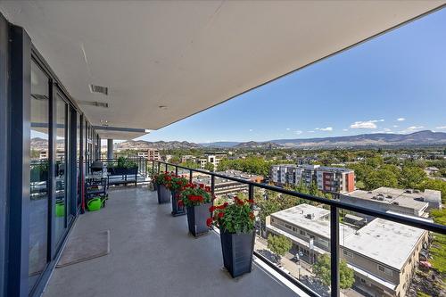 902-485 Groves Avenue, Kelowna, BC - Outdoor With View With Exterior