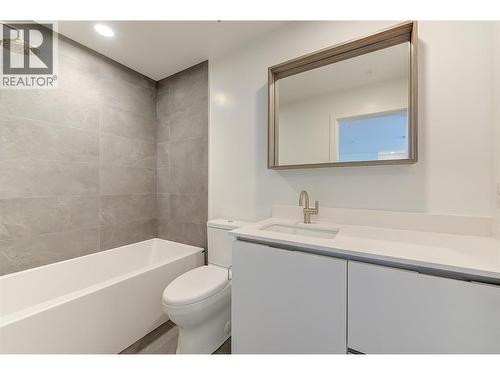 2780 Olalla Road Unit# 208, West Kelowna, BC - Indoor Photo Showing Bathroom