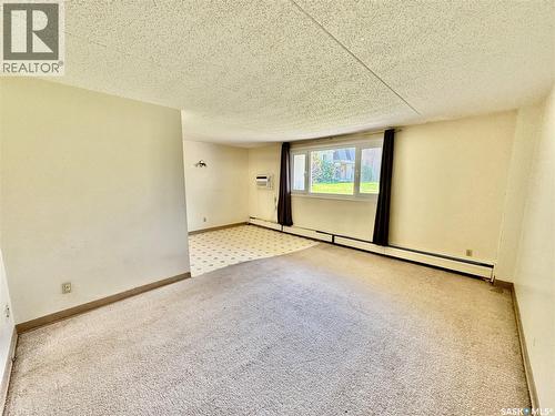11 27 Centennial Street, Regina, SK - Indoor Photo Showing Other Room