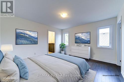 174 Mapleside Drive, Wasaga Beach, ON - Indoor Photo Showing Bedroom