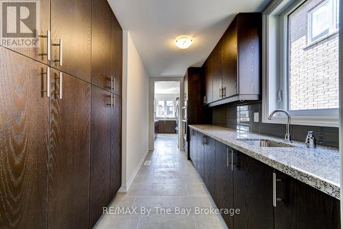 174 Mapleside Drive, Wasaga Beach, ON - Indoor Photo Showing Kitchen