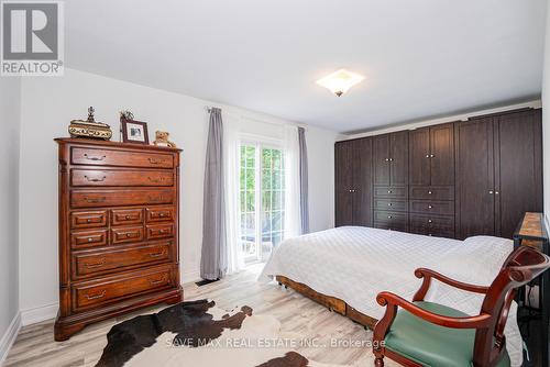 1127 Shore Acres Drive N, Innisfil, ON - Indoor Photo Showing Bedroom