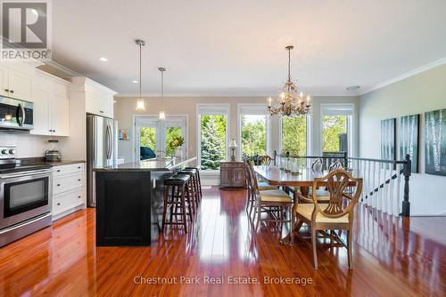 Kitchen & Dining rooms with walk-out to deck - 77 Findlay Drive, Collingwood, ON - Indoor
