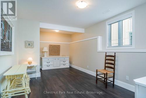 Guest bedroom in basement with large windows - 77 Findlay Drive, Collingwood, ON - Indoor