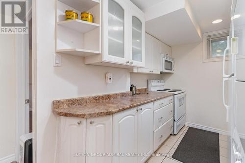 2455 Rebecca Street, Oakville, ON - Indoor Photo Showing Kitchen