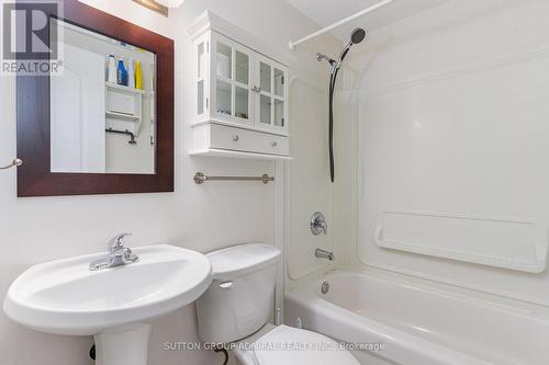 2455 Rebecca Street, Oakville, ON - Indoor Photo Showing Bathroom