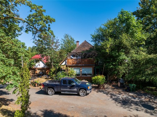 6883 Lakes Rd, Duncan, BC 