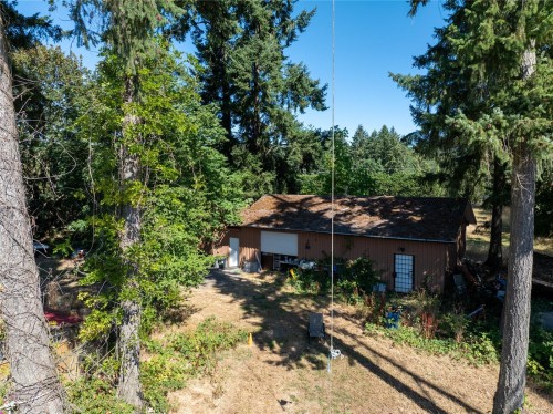 6883 Lakes Rd, Duncan, BC 