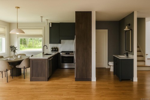 C-Sl3-875 Grumman Pl, Comox, BC 