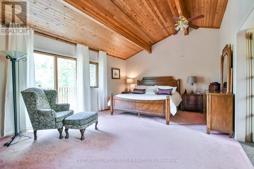 135 Bayshore Drive, Ramara, ON - Indoor Photo Showing Bedroom