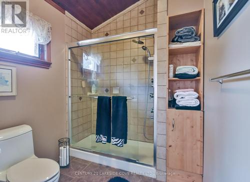 135 Bayshore Drive, Ramara, ON - Indoor Photo Showing Bathroom